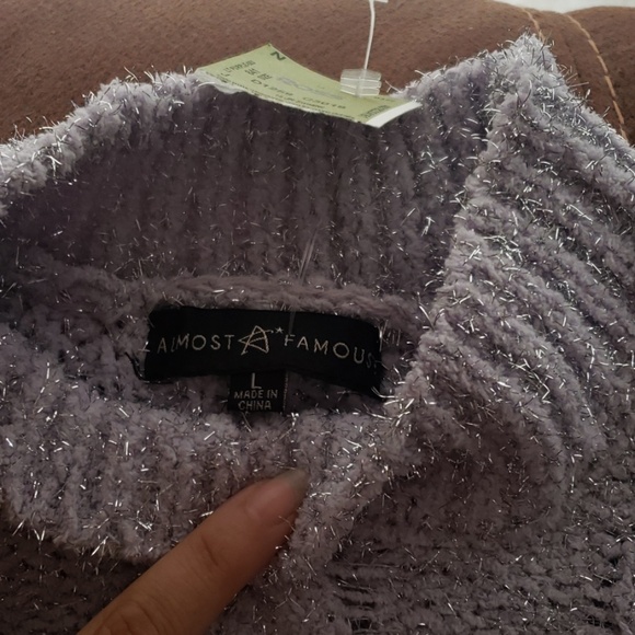 NwT almost famous Sweater - Picture 2 of 2